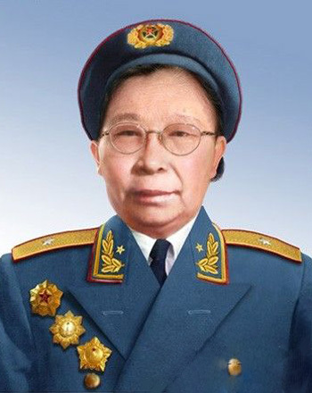 新中国第一位女将军李贞：不愿当俘虏 怀孕跳崖