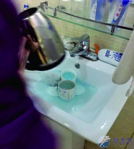 酒店用洁厕液刷杯 这只是被发现的冰山一角！
