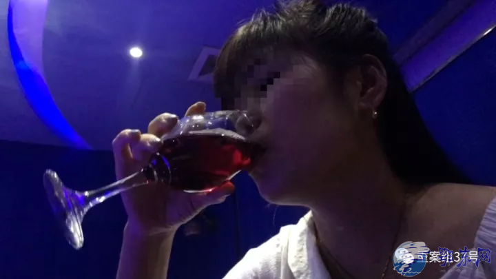 记者卧底京城酒托 酒托女月入3万块钱