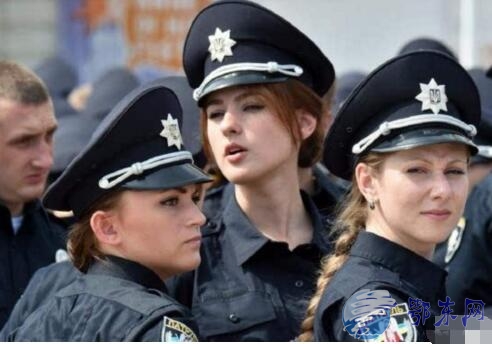  世界颜值最高女警 乌克兰颜值爆表的女警队伍照片曝光